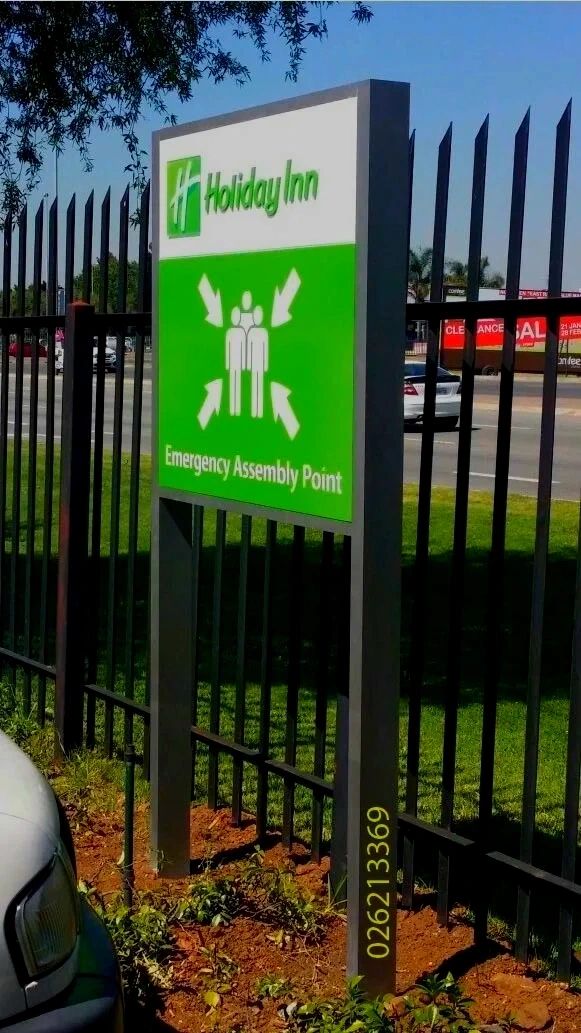 Holiday Inn hotel signage branding