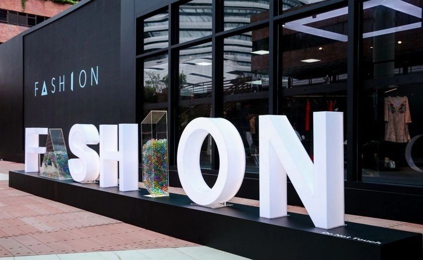 Fashion retail 3D storefront letters